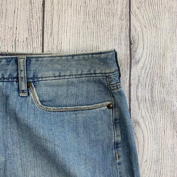 Eddie Bauer Jean Skirt sz 10 Denim 17.5" Light Wash No Slit New NWT - Picture 2 of 8